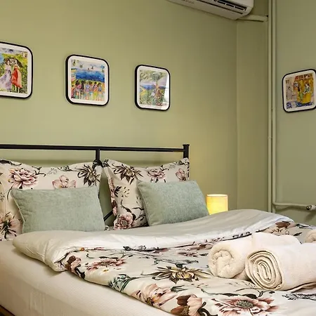 Apartmán Spacious 2br Kremena 10 Minutes Walk To Center *