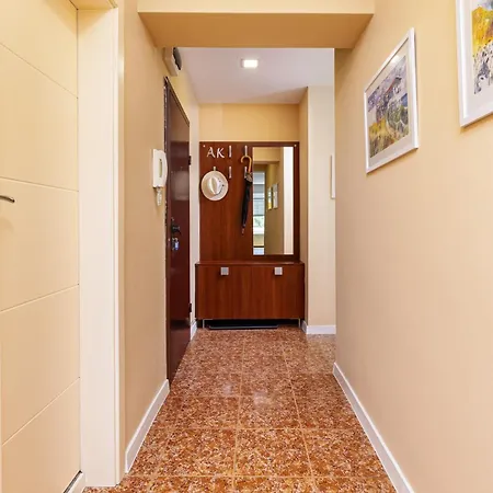 Spacious 2br Kremena 10 Minutes Walk To Center * بلوفديف