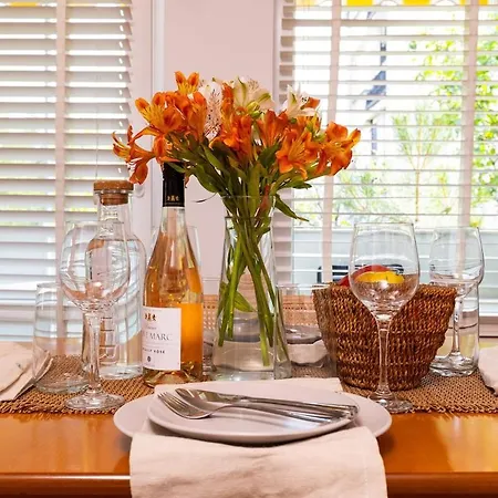 Spacious 2br Kremena 10 Minutes Walk To Center Apartmán