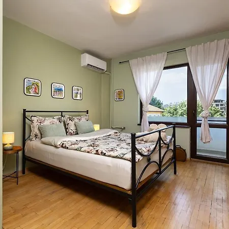 Apartmán Spacious 2br Kremena 10 Minutes Walk To Center Plovdiv