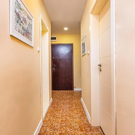 Apartmán Spacious 2br Kremena 10 Minutes Walk To Center