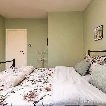 Apartament Spacious 2br Kremena 10 Minutes Walk To Center